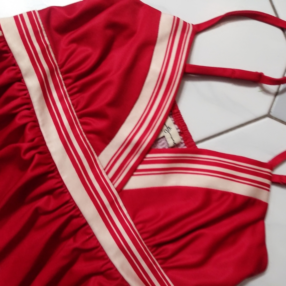 Red/white sun dress - Picture 8 of 10